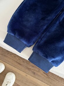 SHEIN Vintaside Kids 2件組幼兒男童衛衣長褲套裝，可愛白色藍色恐龍刺繡，毛絨絨長袖圓領加厚，冬季派對度假裝備 - 藏蓝色 - 查看 4