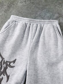 SHEIN Kids Tween Boy Casual Daily Versatile Comfortable Grey Embroidered Pattern Printed Straight Leg Loose Fit Sweatpants, Suitable For Back To School, Birthday Party, Evening Event, Performance, Wedding, Baptism, Opening Ceremony And Other Occasions, Comfortable For Daily Wear, Suitable For School, Travel, Sports, Suitable For Spring, Summer, Autumn, Winter. - Grey - View 7