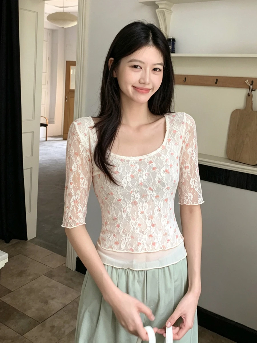 INAWLY 女款花卉蕾絲短袖T恤 夏季新款獨特美觀短版上衣 隨機圖案 - 杏色 - 查看 1