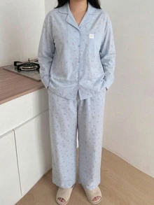 Dazy Plus 2件組女款大尺碼碎花休閒居家服套裝，寬鬆版型翻領上衣與長褲睡衣 - 藍色 - 查看 4