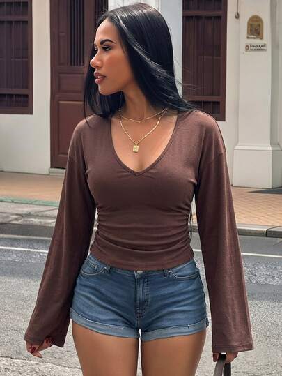 Slaydiva 95% Cotton Women's Casual Deep V-Neck Fitted Flared Long Sleeve T-Shirt, Women's Casual Wear