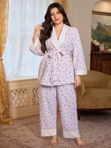 Serenescape Vacation Style Vintage Ditsy Floral Lapel Tie Front Plus Size Pajama Set - Baby Pink - View 5