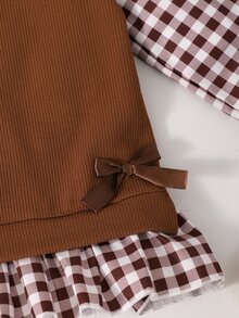 SHEIN Playful Pals 女童格紋 2 合 1 假背心長袖上衣與蝴蝶結喇叭褲套裝，休閒秋季街頭風 2 件套穿搭 - 棕色 - 查看 5