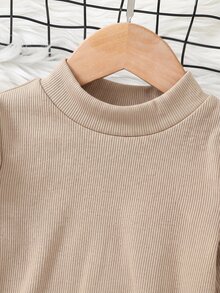 Emery Rose Kids Emery Rose Kids 女童修身復古羊腿袖小立領T恤，運動風，適合秋冬休閒日常穿著與上學穿搭，酷街頭風，萬聖節，Y2K女孩，休閒可愛，姐妹裝，母女套裝，黑色 - 杏色 - 查看 4