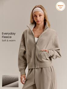 GLOWMODE Everyday Fleece Warmth Whisperer 柔軟保暖輕量夾克，前後縫線設計、口袋、蝙蝠袖、高領、全開襟拉鍊，休閒款 - 卡其色 - 查看 9