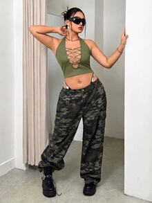 SHEIN ICON 大尺碼修身深V領串珠掛脖背心上衣 - 軍綠色 - 查看 4