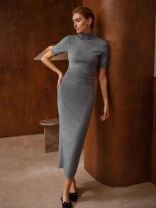 MOTF PREMIUM HALF-HIGH NECK MID-SLEEVE CROPPED TOP PAIRED WITH BODYCON MAXI SKIRT, EXQUISITE RIVET EMBELLISHMENTS ON HEM AND WAIST, DELICATE DETAILS CATCHING THE EYE. SOFT BLENDED KNIT FABRIC WITH EXCELLENT DRAPE, SLIM FIT ENHANCING BODY PROPORTIONS, GREY TONE LOW-KEY AND SOPHISTICATED. SET ELIMINATES MATCHING HASSLE, EFFORTLESSLY WEAR FOR DAILY COMMUTE, DATE, AND OUTING WITH A COOL MINIMALIST VIBE - Grey - View 4