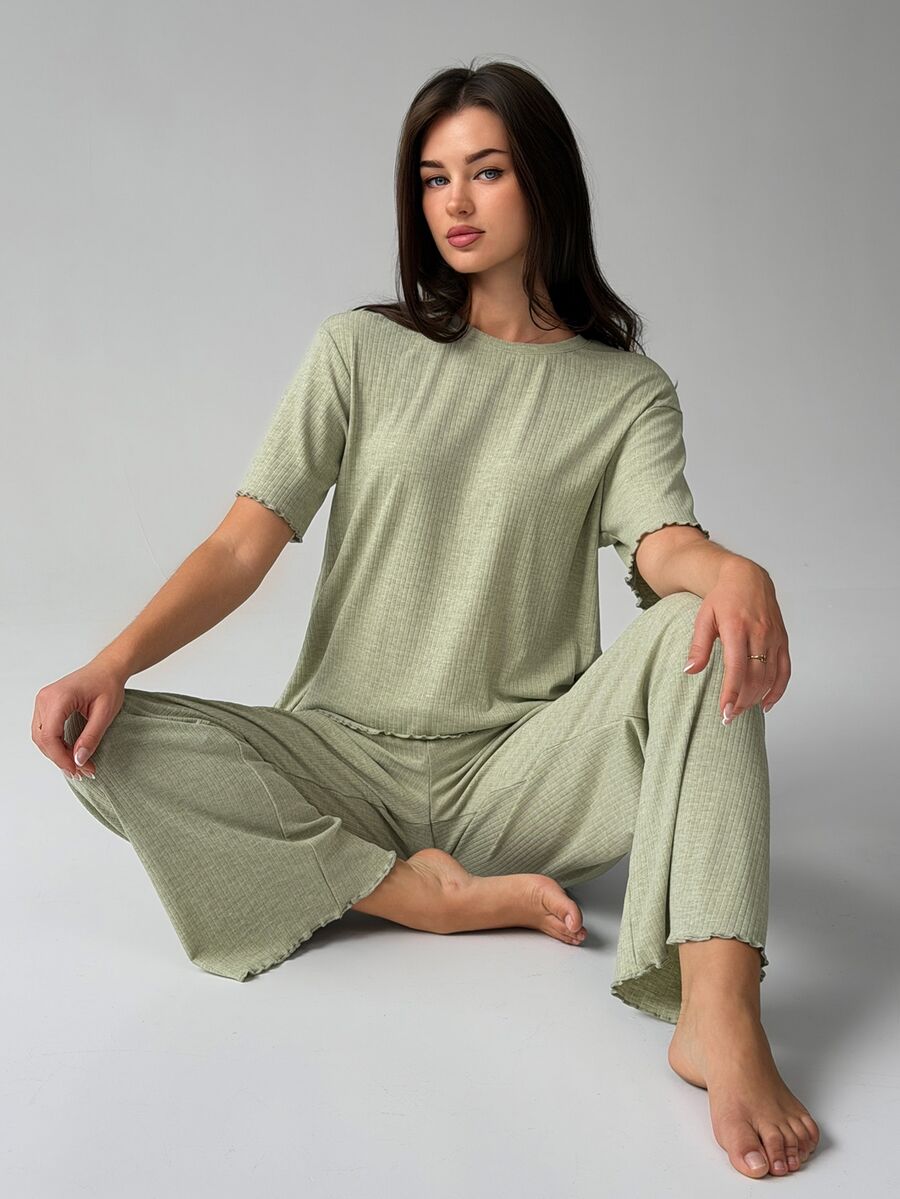 DAZY Women's Solid Color Round Neck Short Sleeve Top And Long Pants Loungewear Set - Green - View 1