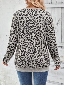 SHEIN Fashion Casual Basic V-Neck Apricot Base Black Leopard Print Side Hem Gathered Button Design T-Shirt - Multicolor - View 2