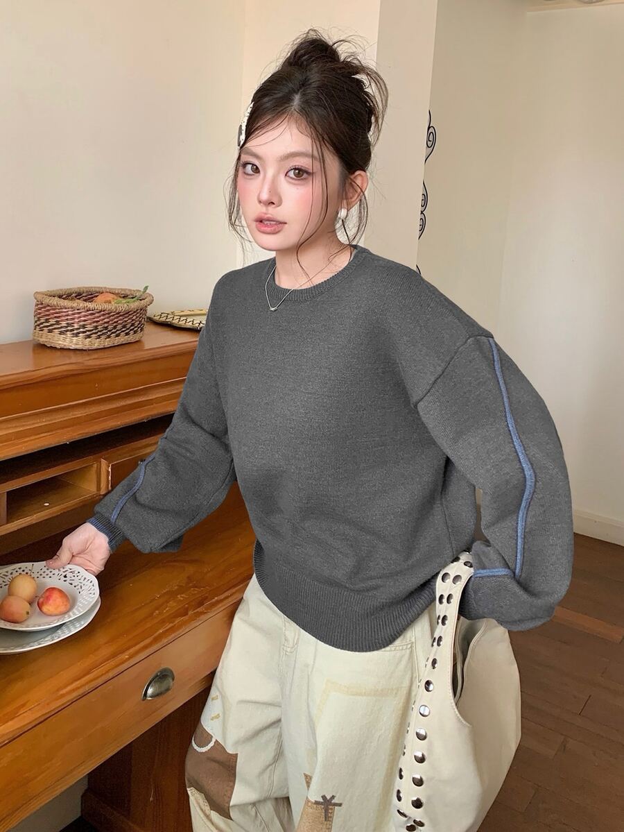 Dazy Plus Sweater Kasual Serbaguna Longgar Lengan Panjang dengan Kerah Bulat dan Bahu Jatuh, Warna Abu-abu Gelap, Blok Warna Biru, Trim Biru, Cocok untuk Musim Gugur. - Dark Grey - View 1