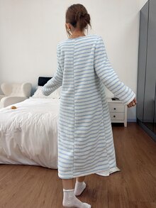 Napfluff Cute Striped Plush Watermark Print Contrast Trim V-Neck Long Sleeve Women's Loungewear Dress - Blue - View 2