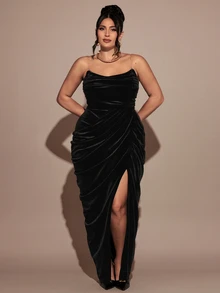 SHEIN BAE CURVE فستان أسود من المخمل بحجم كبير بدون حمالات مع تجاعيد وشق جانبي للنساء للحفلات والمناسبات المسائية - الأسود - مشاهدة 7