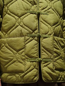 Aveloria Modichic Mantel Kasual Empuk Minimalis Gaya Cina dengan Kancing dan Dua Saku - Olive Green - View 7