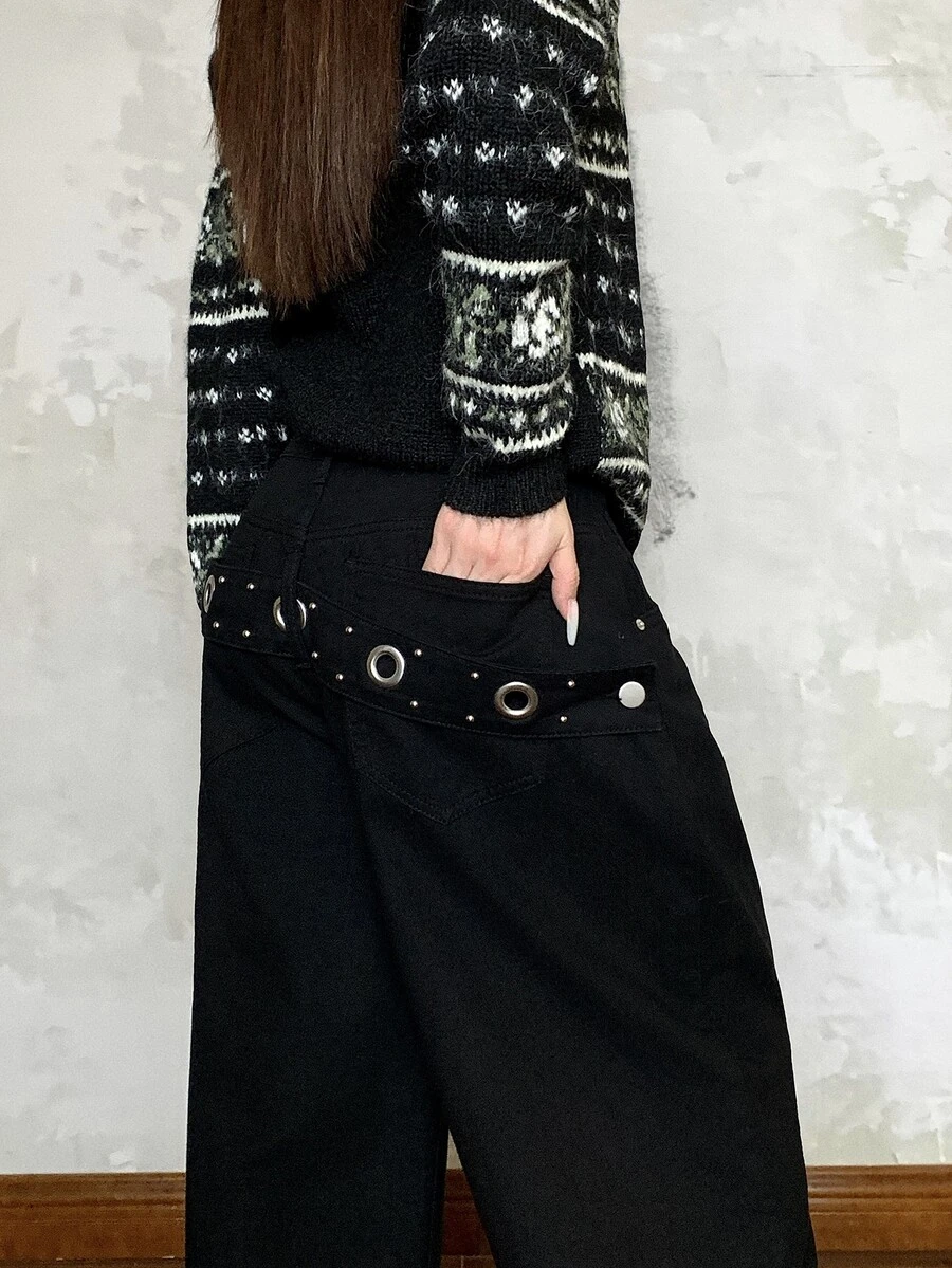 DAZY Women's Washed Loose Fit Jeans With Eyelet Studs And Back Pocket Design - Black - View 1