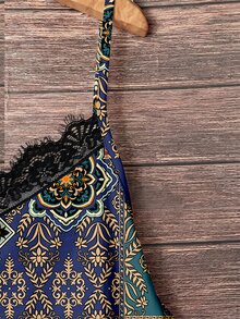 SHEIN VCAY Atasan Tank Top Cami Renda Motif Geometris Vintage Ukuran Plus - MultiWarna - View 3
