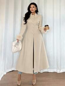 Rafferiza 女款純色長袖單排扣袖口拼接毛毛飾邊長款大衣 - 杏色 - 查看 4