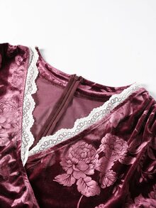 Velvienne Plus Size Autumn/Winter Purple Embossed Elegant High-End Ruffled V-Neck Ruched Waist Lace Long Sleeve Dress - Purple - View 7