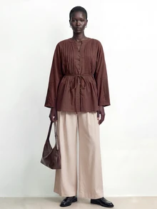 Aalyst Blus Wanita Warna Polos Leher V Lengan Panjang Lipit dengan Ikatan di Depan - Coklat - View 3