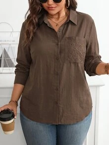 Ceyna 大尺碼女款春夏秋冬法式優雅奢華休閒度假波希米亞極簡高端設計通勤老錢風舒適素色仿亞麻面料襯衫領開襟口袋刺繡寬鬆長袖襯衫 - 棕色 - 查看 5
