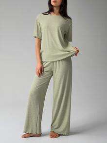 DAZY Women's Solid Color Round Neck Short Sleeve Top And Long Pants Loungewear Set - Green - View 8
