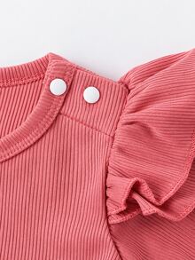 SHEIN Vintaside Kids 2件組幼兒女嬰上衣吊帶連身褲，可愛甜美粉藍花卉拼接，荷葉袖圓領，休閒度假秋季保暖公主風套裝 - 玫紅色 - 查看 5