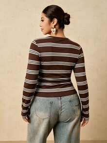 Freevana 教師節返校季 百搭時尚撞色條紋休閒大尺碼女款T恤（秋季款） - 彩色 - 查看 2