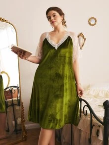 Côtesoire Plus Size Women French Romantic Palace Style Velvet Contrast Color Lace Loose Nightgown - Olive Green - View 2