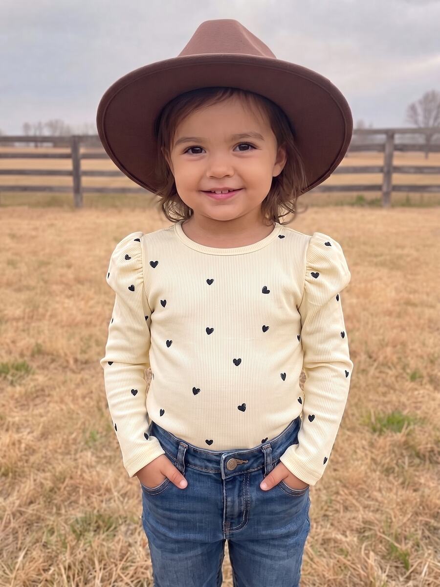 SHEIN Baby Girl Heart Print Round Neck Gigot Sleeve Casual Top - Khaki - View 1