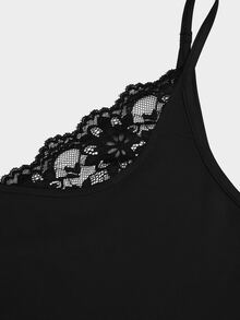 Sweetra Setelan Atasan 2 Potong Wanita Ukuran Plus Eropa dengan Motif Renda, Potongan Pendek Tanpa Punggung, Model Slimming, dan Atasan Tanpa Lengan Berbahan Pendek. - Hitam - View 15