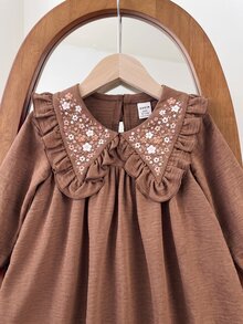 SHEIN 女嬰拼接花卉刺繡荷葉袖可愛洋裝 - 咖啡棕 - 查看 10