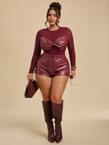 SHEIN BAE CURVE بودي سوت نسائي مقاس كبير من جلد PU وشبك بتصميم مرقع وأكمام طويلة - عنابي اللون - مشاهدة 7