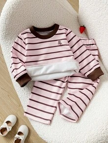 SHEIN Playful Pals 2件組幼女運動衫長褲套裝，甜美優雅粉色與棕色條紋刺繡，長袖圓領，休閒戶外秋季連身衣毛衣 - 棕色 - 查看 6