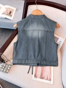 GlowEve CURVE Plus Size Button-Up Fashion Denim Jacket For Weekend Outings - Blue - View 3