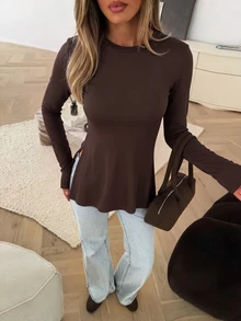 SHEIN Frenchy 女款秋冬基礎素色長袖圓領修身保暖上衣，休閒外出日常穿著，保暖柔軟彈性側開衩下擺T恤 - 杏色 - 查看 5