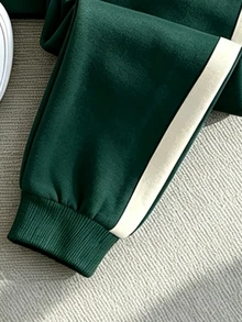 小男孩 2 件套休閒時尚 春/秋/冬 男童圓領運動衫與運動長褲套裝，酷炫漸層色滿版英文圖案，彈性柔軟面料，春/秋/冬男童套裝，休閒穿著，返校、派對，適合戶外野餐、街頭攝影、校園、假期、禮物使用 - 墨綠色 - 查看 4