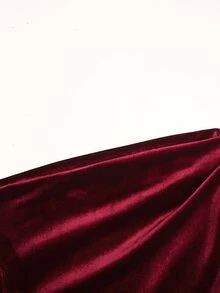 SHEIN Tween Girls Solid Burgundy Velvet Asymmetric Shoulder Mid-Length Dress, Gold Flower Decoration, Elegant One-Shoulder Design, Autumn/Winter - Burgundy - View 5