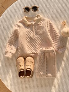 SHEIN 男女嬰兒/幼兒 2件組秋冬加厚紋理布料 POLO 套裝，衛衣套裝，嬰兒冬季服飾，聖誕 - 杏色 - 查看 6