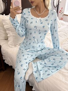 CottageSlumber Set Piyama Celana Panjang Lengan Panjang dengan Hiasan Renda dan Motif Kelinci Lucu - Biru - View 6