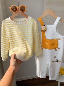 SHEIN 中性新生兒男嬰 2件組秋冬保暖內裡加厚可愛長頸鹿吊帶褲與運動衫套裝，嬰兒冬季服飾套裝，聖誕 - 黃色 - 查看 8