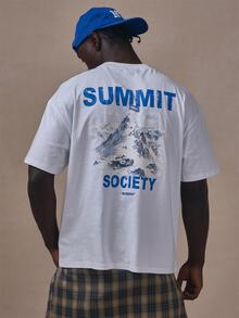 Musero Oversized Drop Shulder Tshirt "Summit Society" Back Grphic Autum Winter Essentials - Apricot - View 4