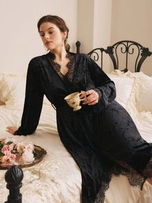 Côtesoire Plus Size Women's Glossy Velvet Lace Long Robe - Black - View 5