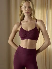 Nöista Activewear Seamless Sports Bra With Floral Jacquard In Bugundy, With Front Gathering Perfect For Fall Winter, Gym Barre Yoga - Burgundy - View 3