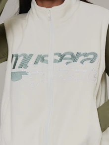 Musera Sport سترة صوفية بدون أكمام بياقة عالية وسحاب كامل وشعار مطرز وخصر مشدود للأنشطة الخارجية والتمارين الرياضية والجيم Terra Peak - لون مشمشي - مشاهدة 6