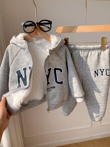 SHEIN 男女嬰兒適用，男嬰2件組秋冬抓絨加厚休閒可愛連帽衛衣套裝，外套套裝嬰兒冬季穿搭套裝，運動服，慢跑褲 - 卡其色 - 查看 6