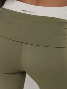 Musera Sport طقم رياضي ضيق بخصر مطوي ومكشكش بطبقتين، ليقنز للتمارين الرياضية والنشاطات الخارجية والجيم، Terra Peak - أخضر - مشاهدة 5