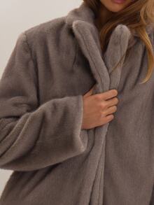 MUSEYN Grey Faux Fur Maxi Coat Versatile Outerwear Everyday Casual Chic New Season Fall - Dark Grey - View 6