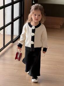 DAZY Baby Girl Korean Style Long Sleeve 3D Floral Decor Spring/Autumn Knit Cardigan And Knit Pants Set - Black and White - View 6