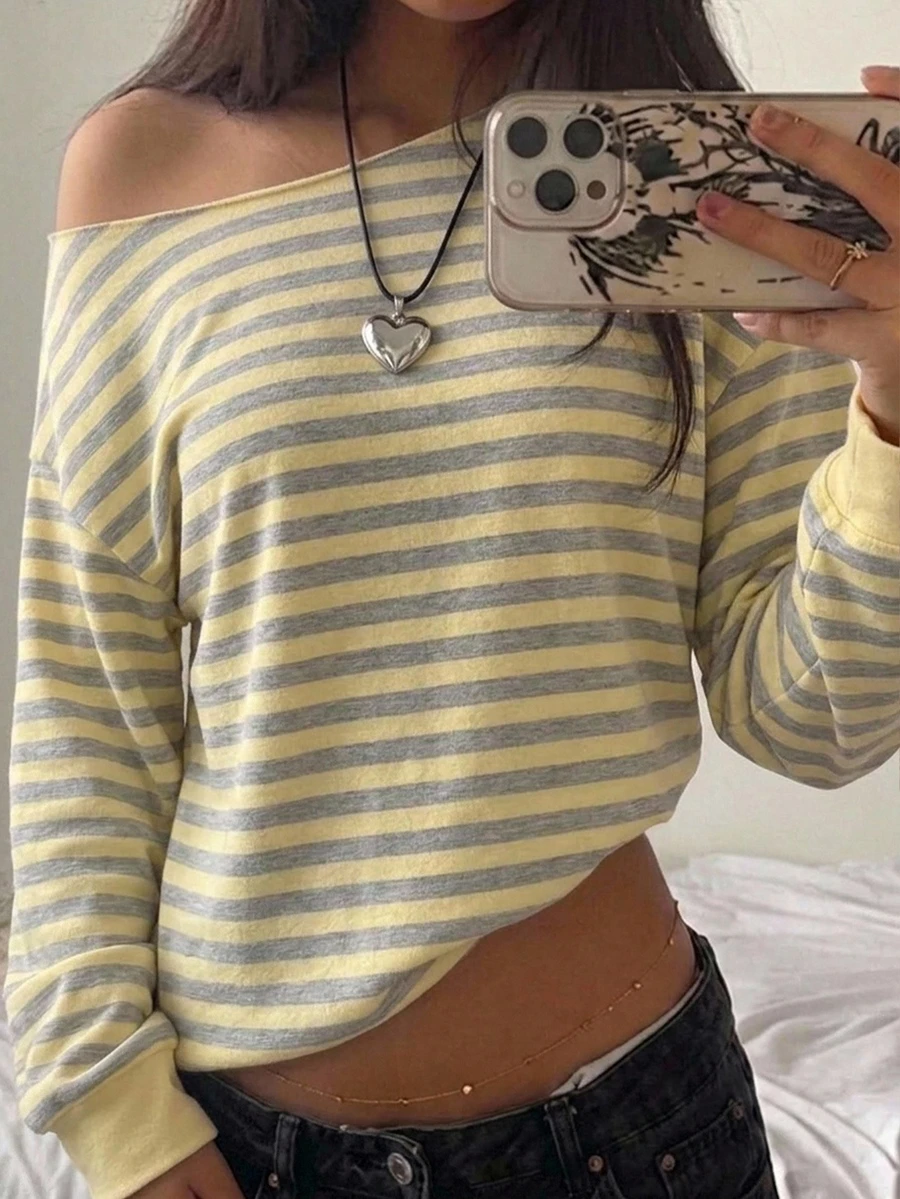 SHEIN EZwear 女款不對稱肩寬鬆黃灰條紋運動衫,休閒極簡日常百搭派對聚會機場穿搭 Y2K 上衣,女款秋季服飾,秋季穿搭,女款通勤穿搭,百搭上衣,外出穿搭,機場穿搭 - 彩色 - 查看 1
