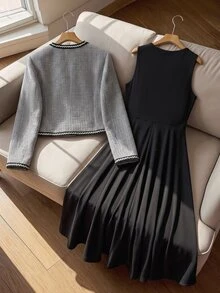 Bộ 2 món cho bé trai tuổi teen mùa thu phong cách casual dễ thương, áo khoác dệt tay tay dài vạt mở và váy yếm cổ tròn đính hạt, trắng đen, đi tiệc sinh nhật - màu đen - Xem 2
