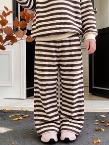 SHEIN Baby Girl Thick Elastic Ribbed Half-Zip Pullover Top And Straight Leg Thick Pants, Suitable For Winter - Brown - View 3